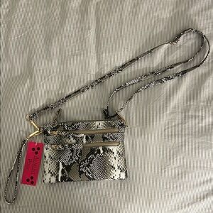 NWT White & Black Snakeskin Crossbody Bag